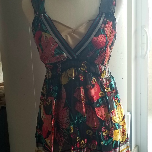 Hale Bob Tops - NWOT Hale Bob Silk Print Top